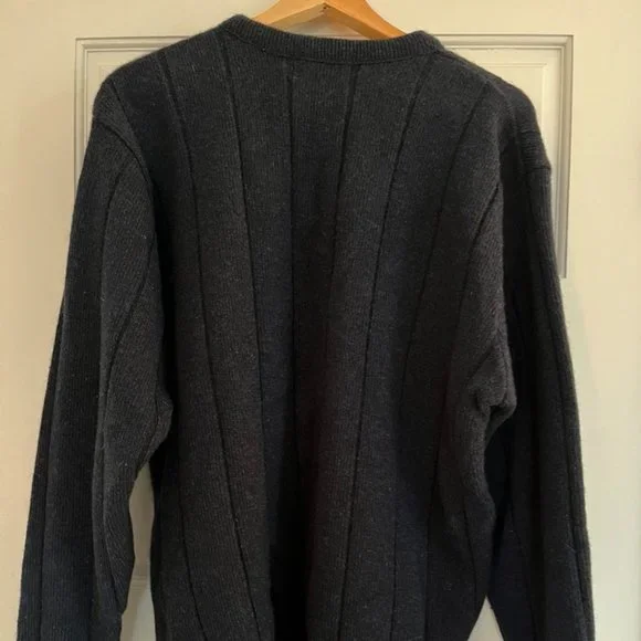 New Zealand Wool Crewneck Sweater - L - Picture 8 of 8